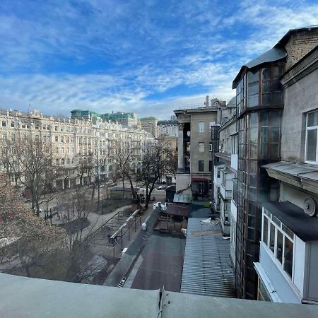 Amazing Passage Apartments Kiev Bagian luar foto