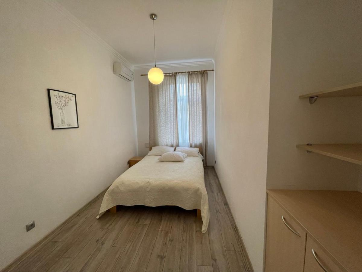 Amazing Passage Apartments Kiev Bagian luar foto
